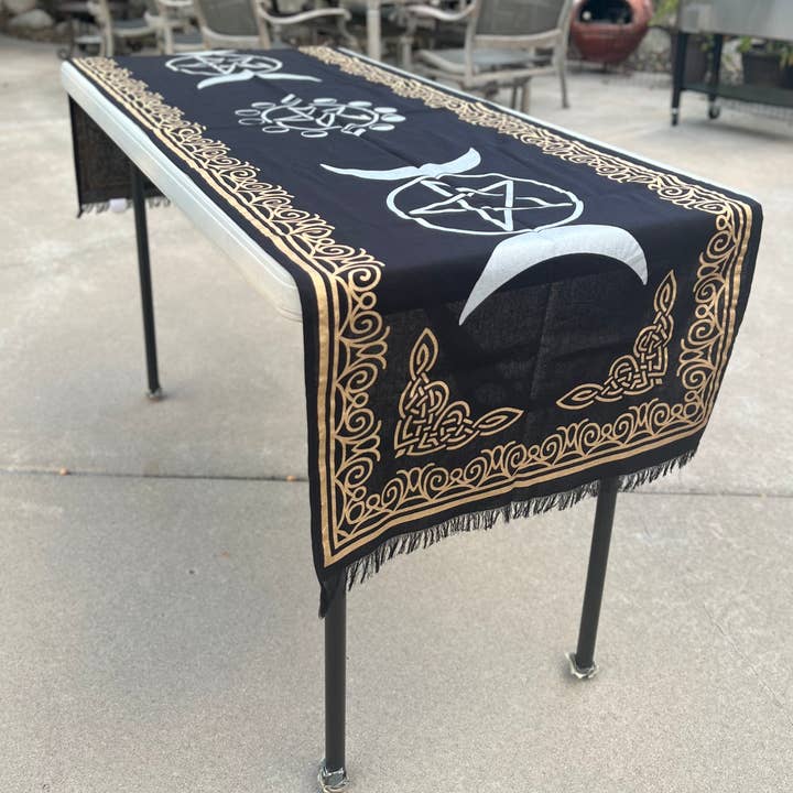 Lungta Imports - Vente Nappes - Nappe longue en forme de lune triple lune, tarot, sorcellerie