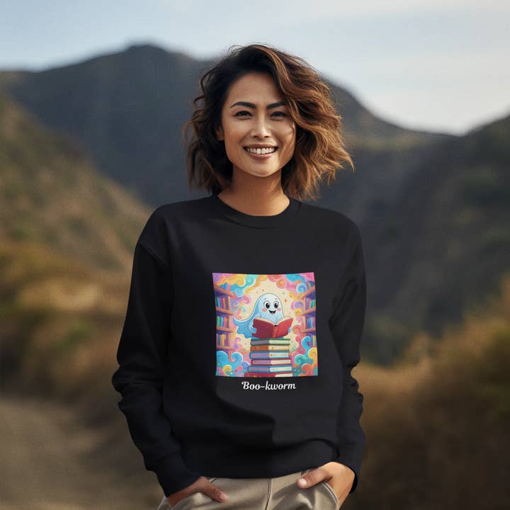 Bokmal Sweatshirt, Söt Djurtröja, Mysig Present för Bokälskare, Perfekt för Läsnätter, Unik Biblioteksplagg för wholesale av Happythings76