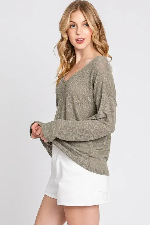 Final Touch - Wholesale Knit Top - Women's - V-Neck Knit Long Sleeve Top - T3104412
