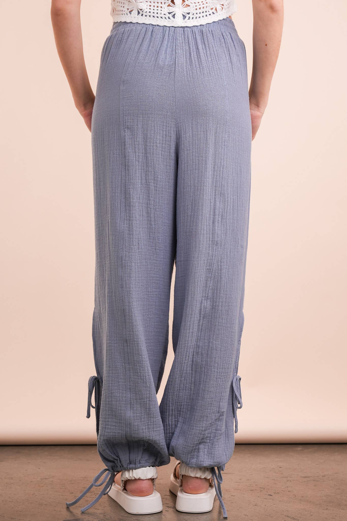 TORTORA Pantaloni Harem con Tunnel Laterale e Dettaglio in Pizzo in vendita all'ingrosso su Faire7