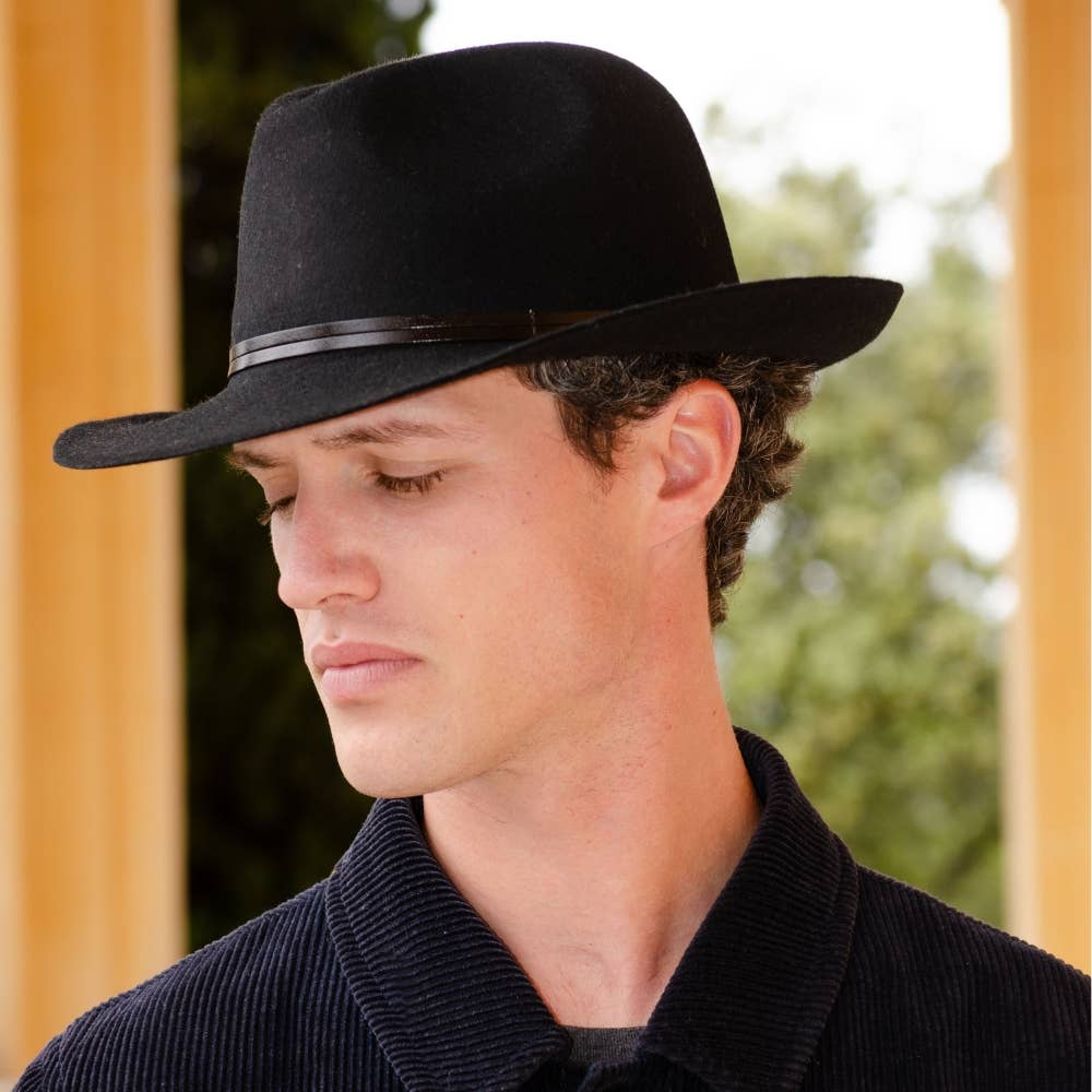 TRAVAUX EN COURS... – Großhandel Fedora-Hut – Damen – Filzhut mit Lederband und rohem Rand6