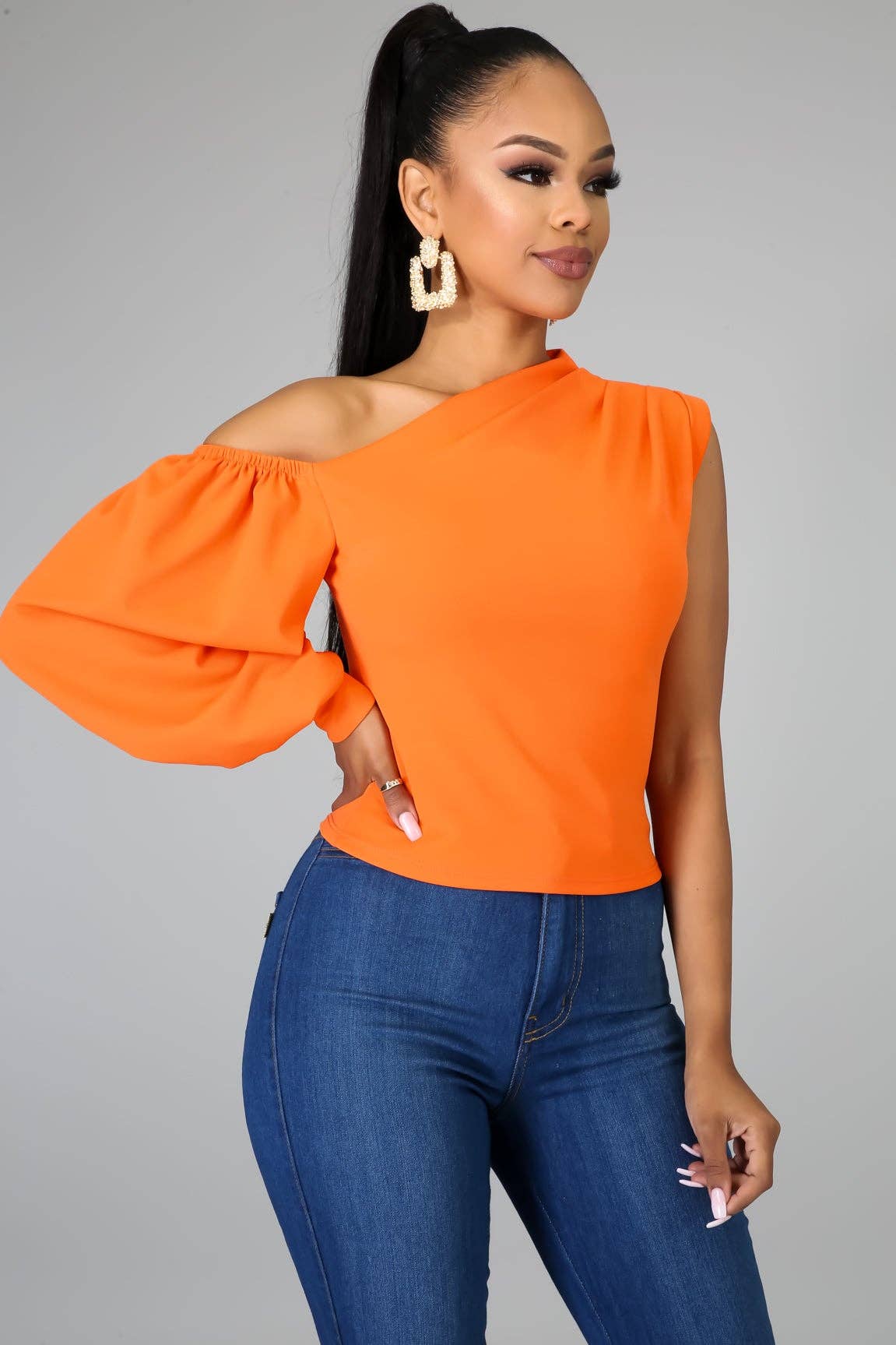 5besties inc - Vente Chemisier – femme - HAUT À MANCHES BULLES À UNE ÉPAULE16