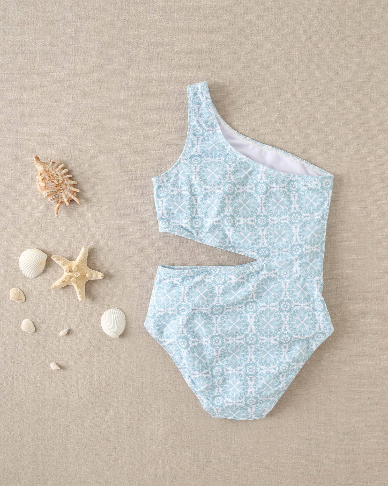 Dadati – wholesale One-piece swimsuit – Kids – Girl's swimsuit with asymmetric blue retro print2