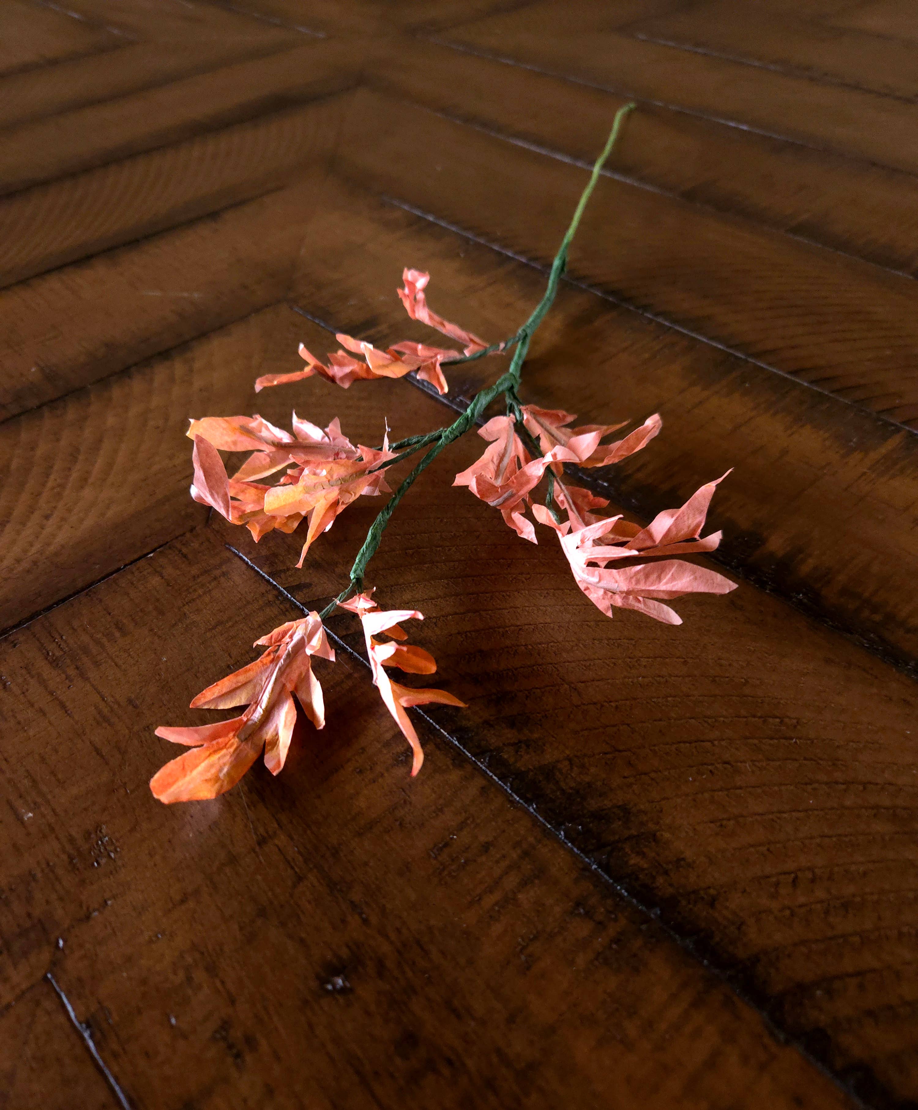 Beautiful Things By Bec - Vendita all'ingrosso Fiori finti - Foglie d'acero in carta, foglie d'autunno1