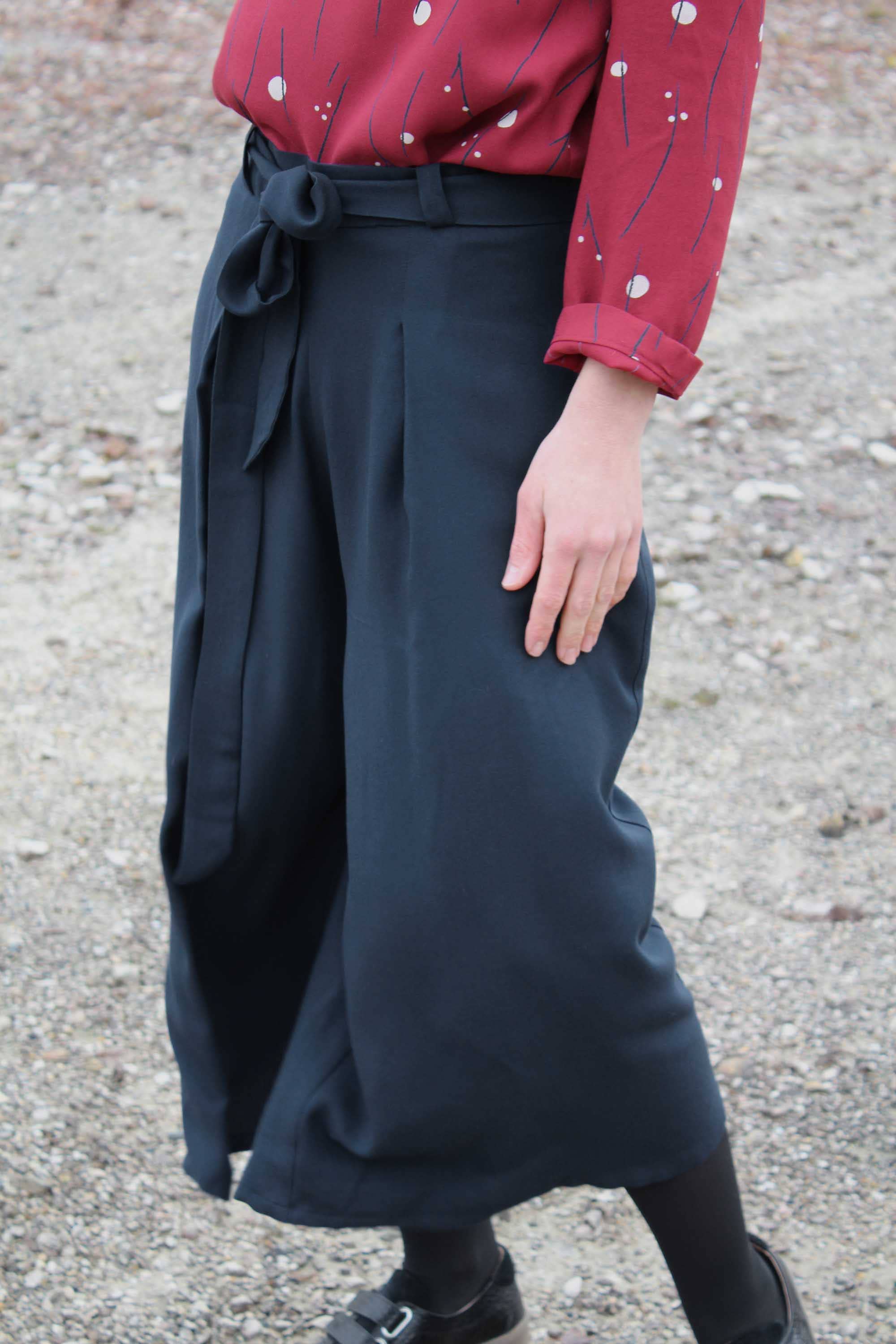 Eglantine et Zoé – Großhandel Stoff – Viscose-Crêpe-Stoff in Ink-Farbe2