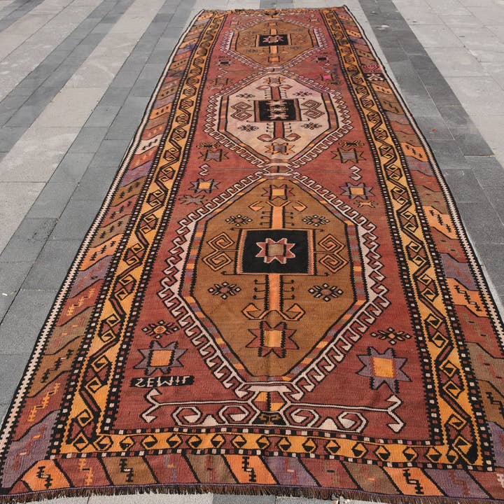 Tapis Kilim Marron & Orange, Tapis Géométrique 4,9x15 Pieds pour la vente par Vintage Rugs Loom