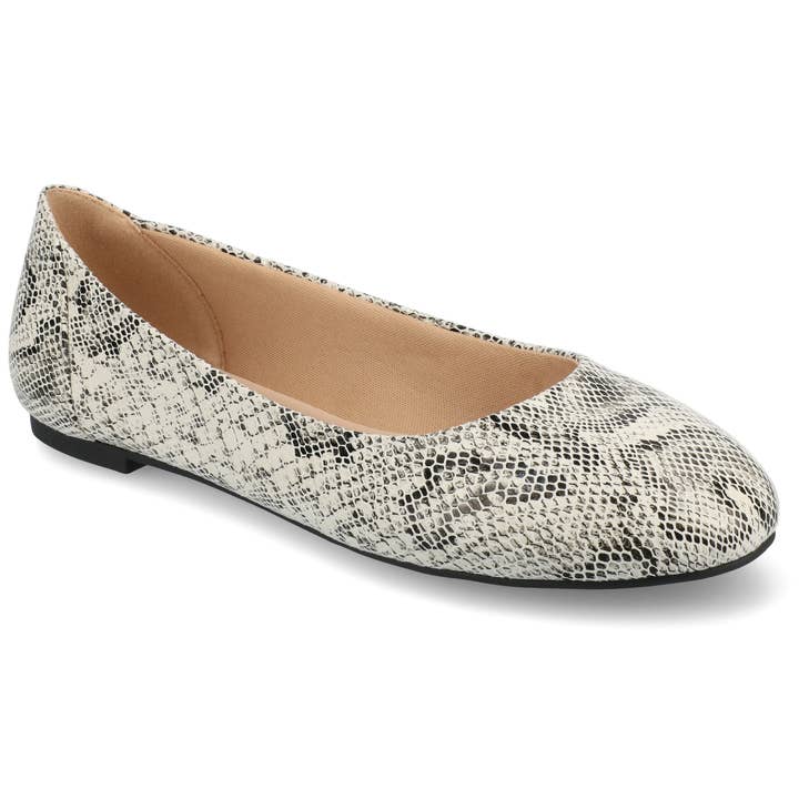 Kavn Ballet Flats In Faux Leather for wholesale by Journee