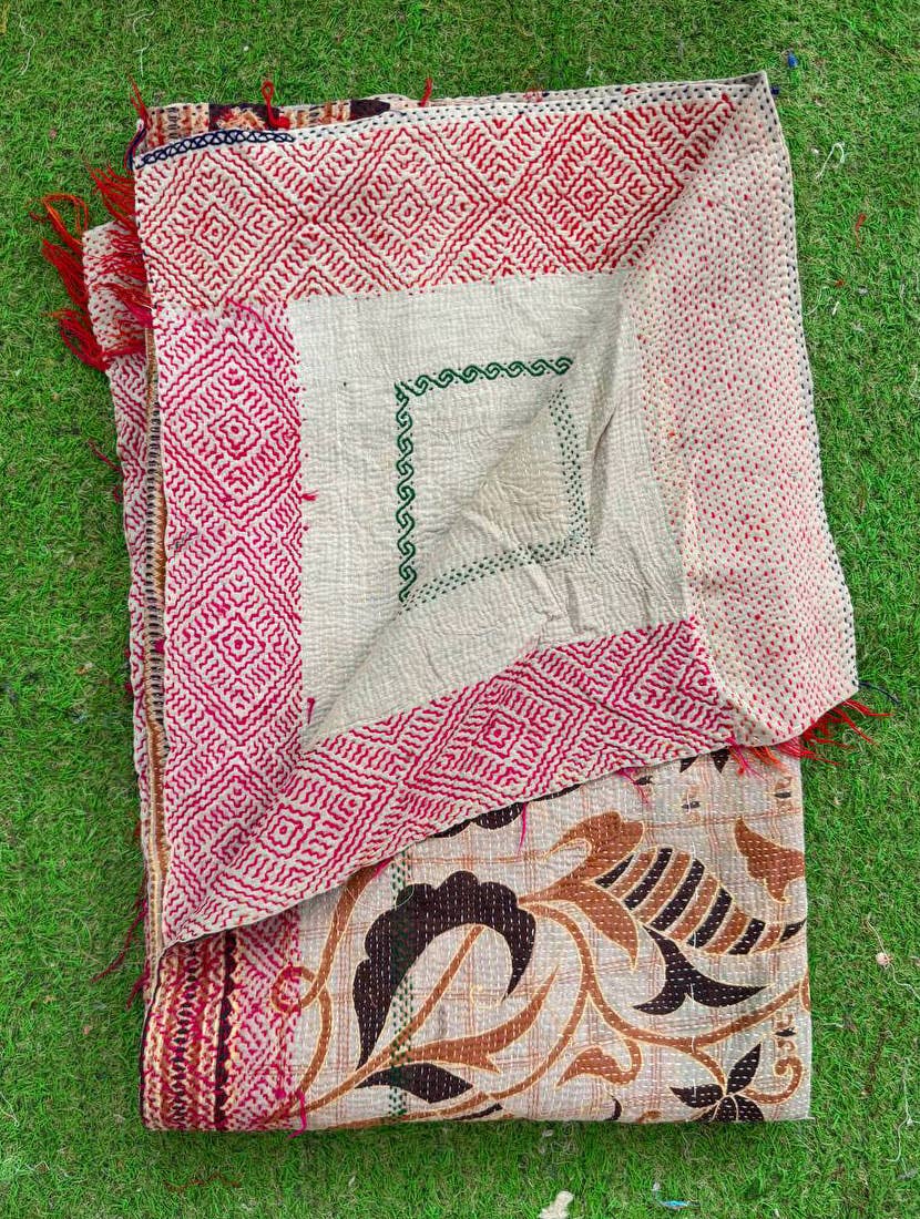 bhavnas boutique – Engroshandel Quiltet tæppe – Rustik bomulds-kantha-tæppe vintage sengetæppe quilt8