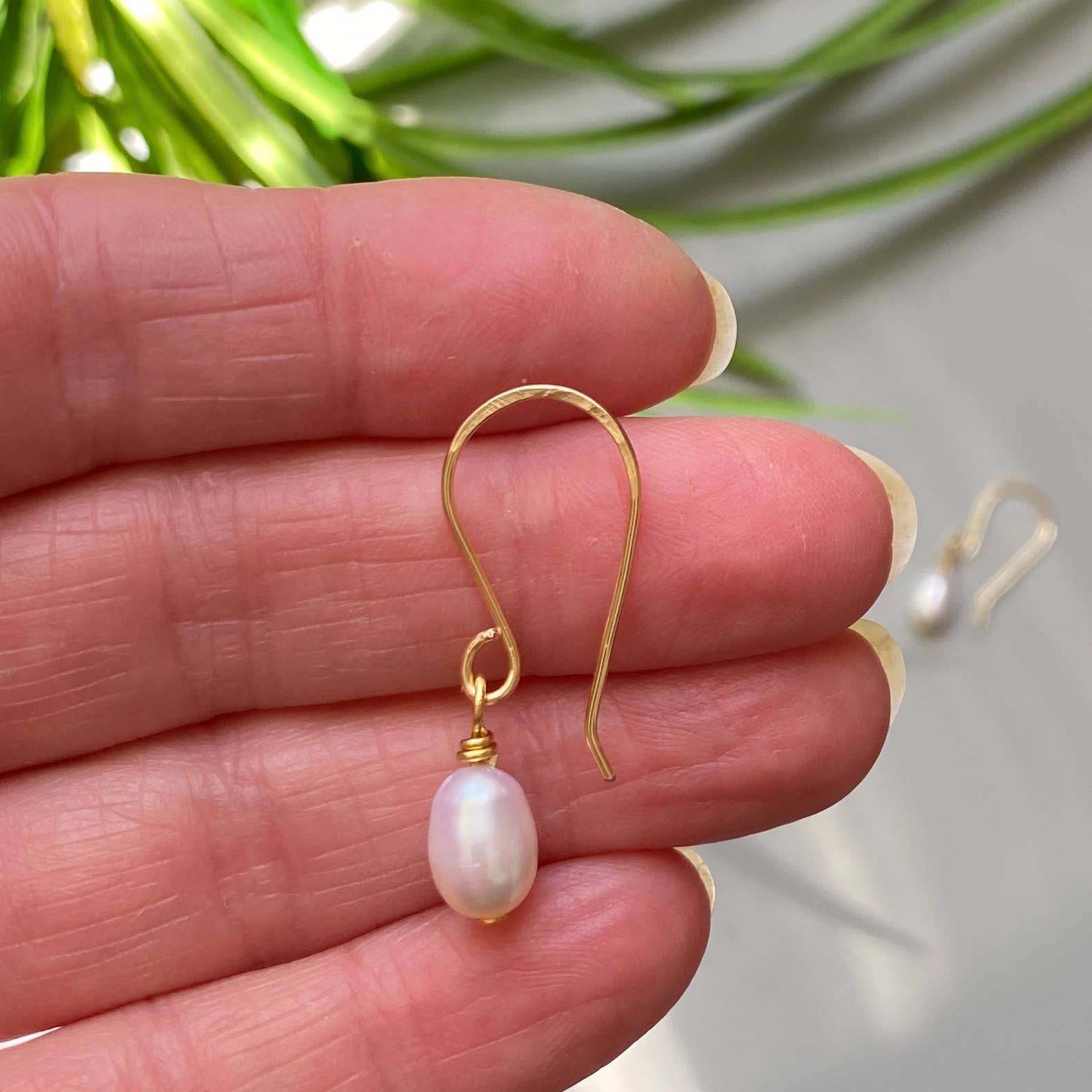 Marble Designs Jewelry – wholesale Dangle earrings – Pearl Earrings Fresh Water AAA Grade Simple Drop Gold1