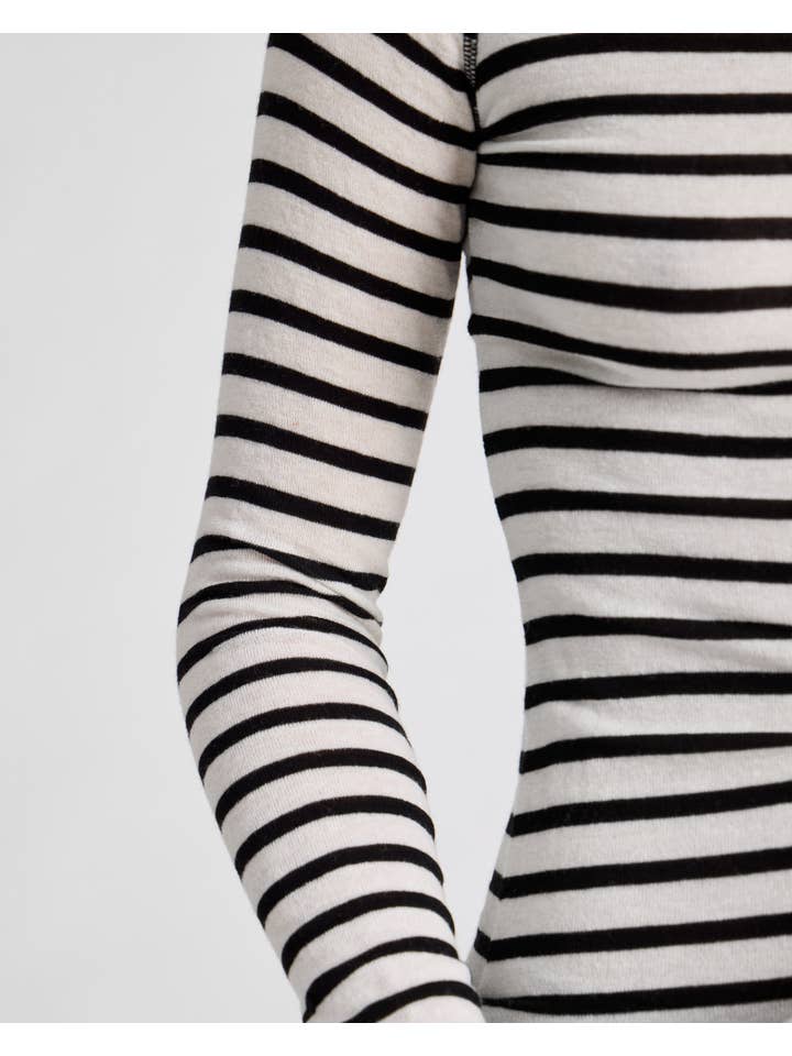 gai-lisva - Venta al por mayor Jersey corto de punto - Mujer - Camiseta de lana Amalie con rayas de marinero en ecru y negro3