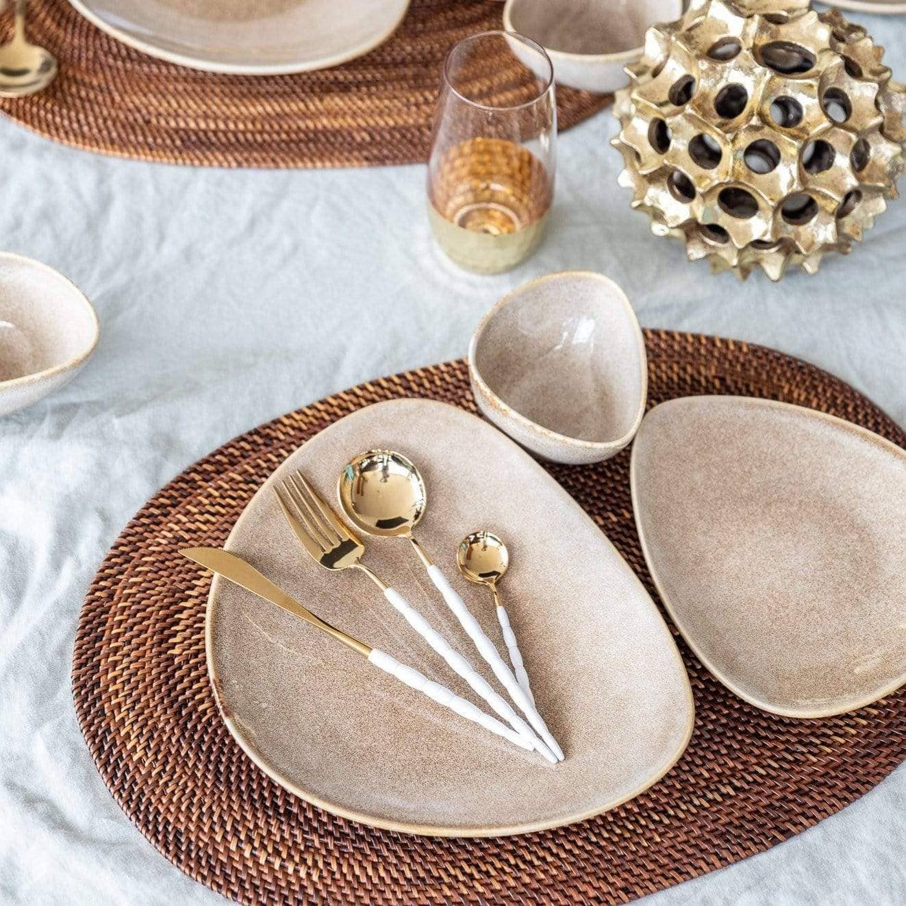 Articture - Wholesale Dinnerware Set - Topaz Dinnerware Set (Set of 12 plates)6