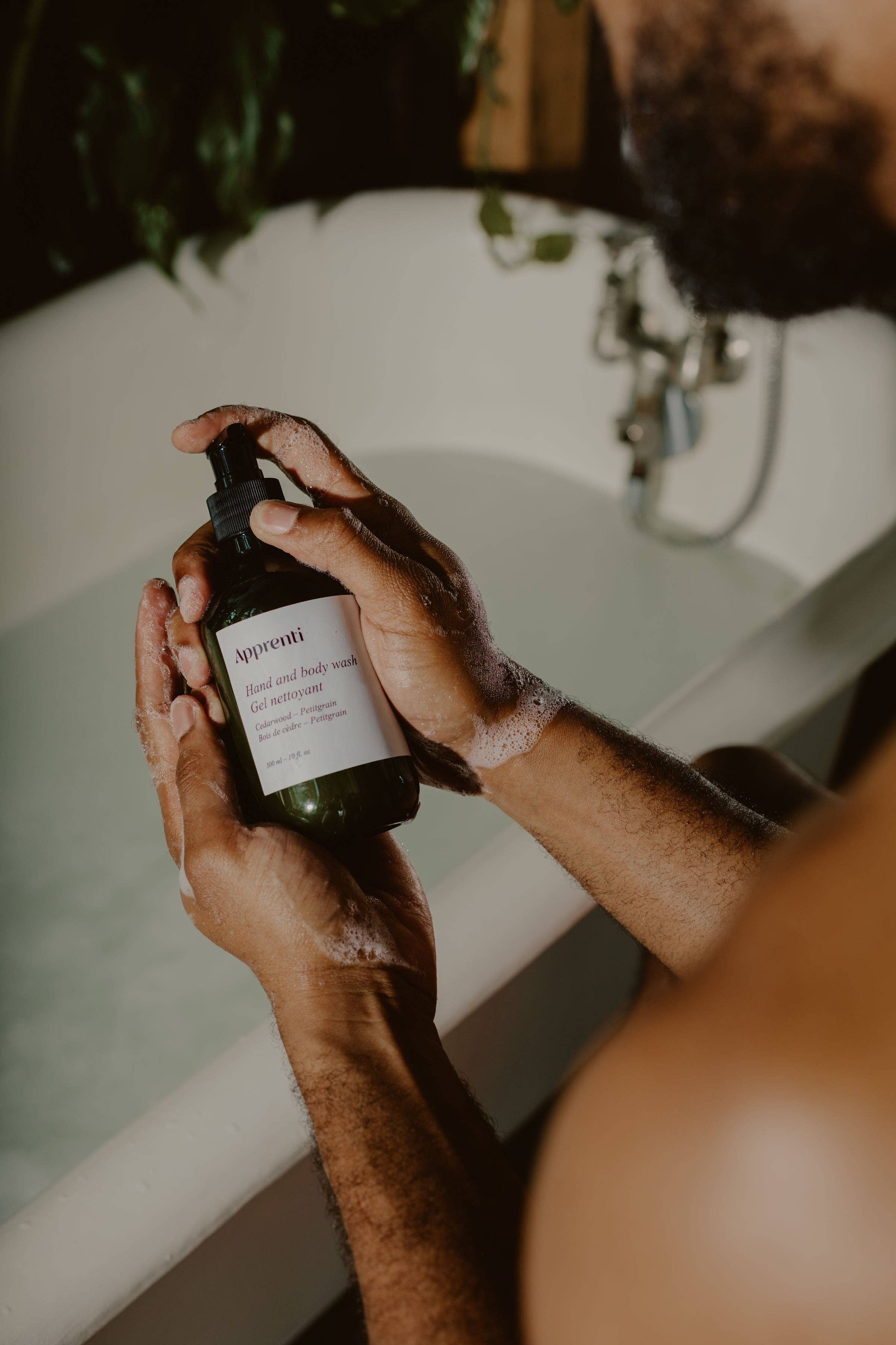 Apprenti - Wholesale Body Wash/Shower Gel - Cedarwood / Petitgrain Hand & Body Wash1