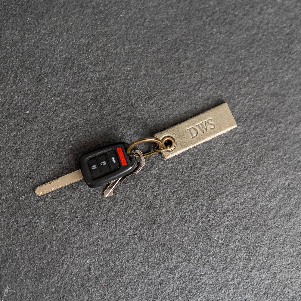 Ox & Pine - Vente Porte-clés – unisexe - Porte-clés en cuir rectangulaire allongé | Porte-clés en cuir premium personnalisé | Porte-clés personnalisé | Cadeau en cuir fait main aux États-Unis6