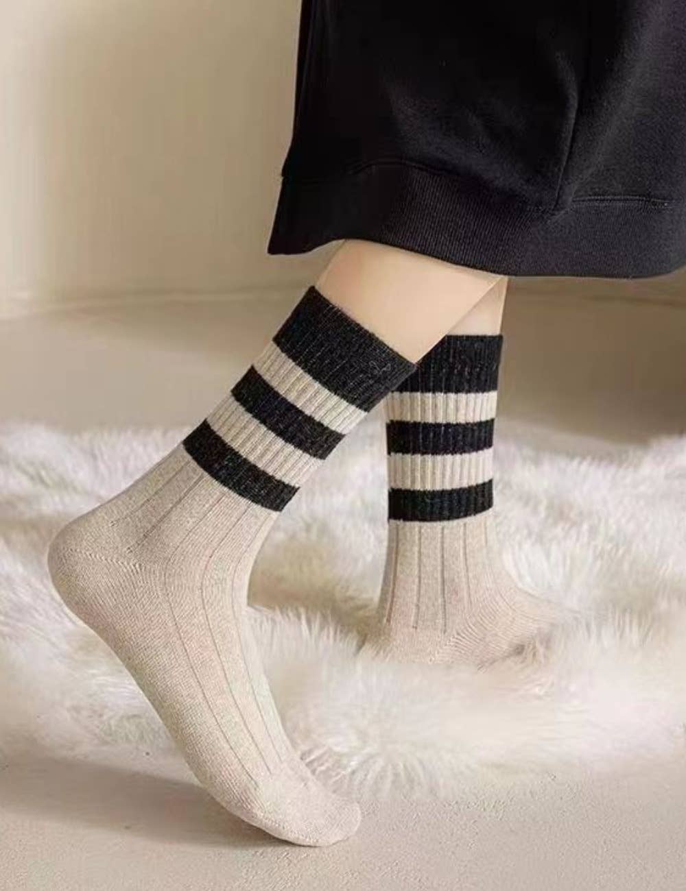 Sweetkama - Vendita all'ingrosso Calzini - Donna - Calze da donna a costine con righe a blocchi di colore SKASC41768