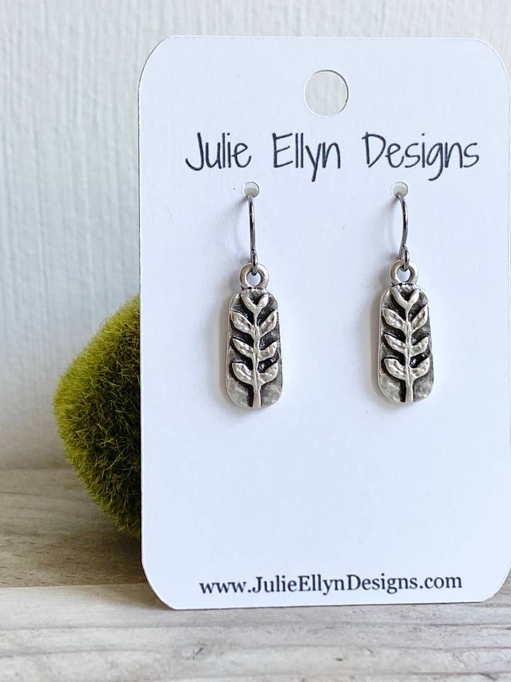 Sølv Fern øreringe for engroshandel hos Julie Ellyn Designs