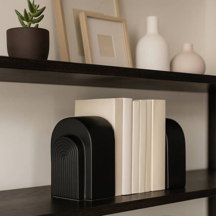 Bookends Set of 2 - Black Ceramic Arch Modern, 7 in. for wholesale by Sagebrook Home