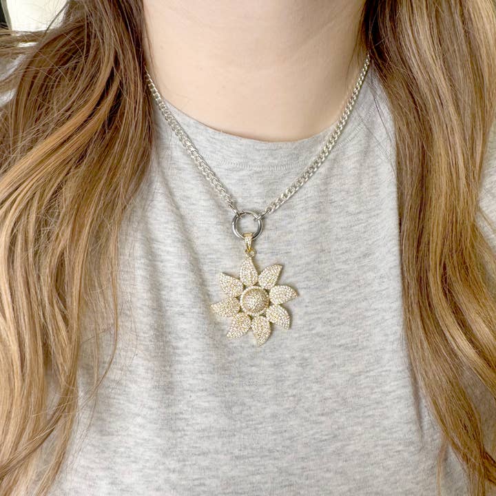 Gold Mia Blumen-Charm für den Großhandel auf Faire1