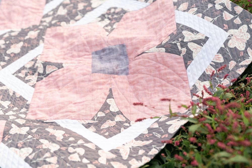 Rachel Rossi Design - Wholesale Craft Sewing Kit - Trellis Twist | Curved Quilt Pattern | Modern Vintage15