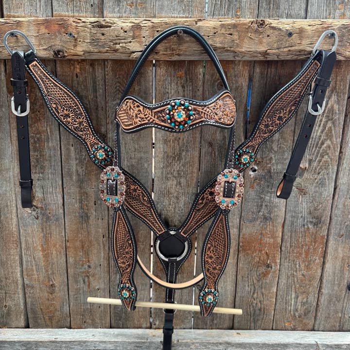 Tofarvet blomstret og kurvflet pandebåndssæt i blågrøn, champagne og topas #BBBC480 for engroshandel hos Rodeo Drive