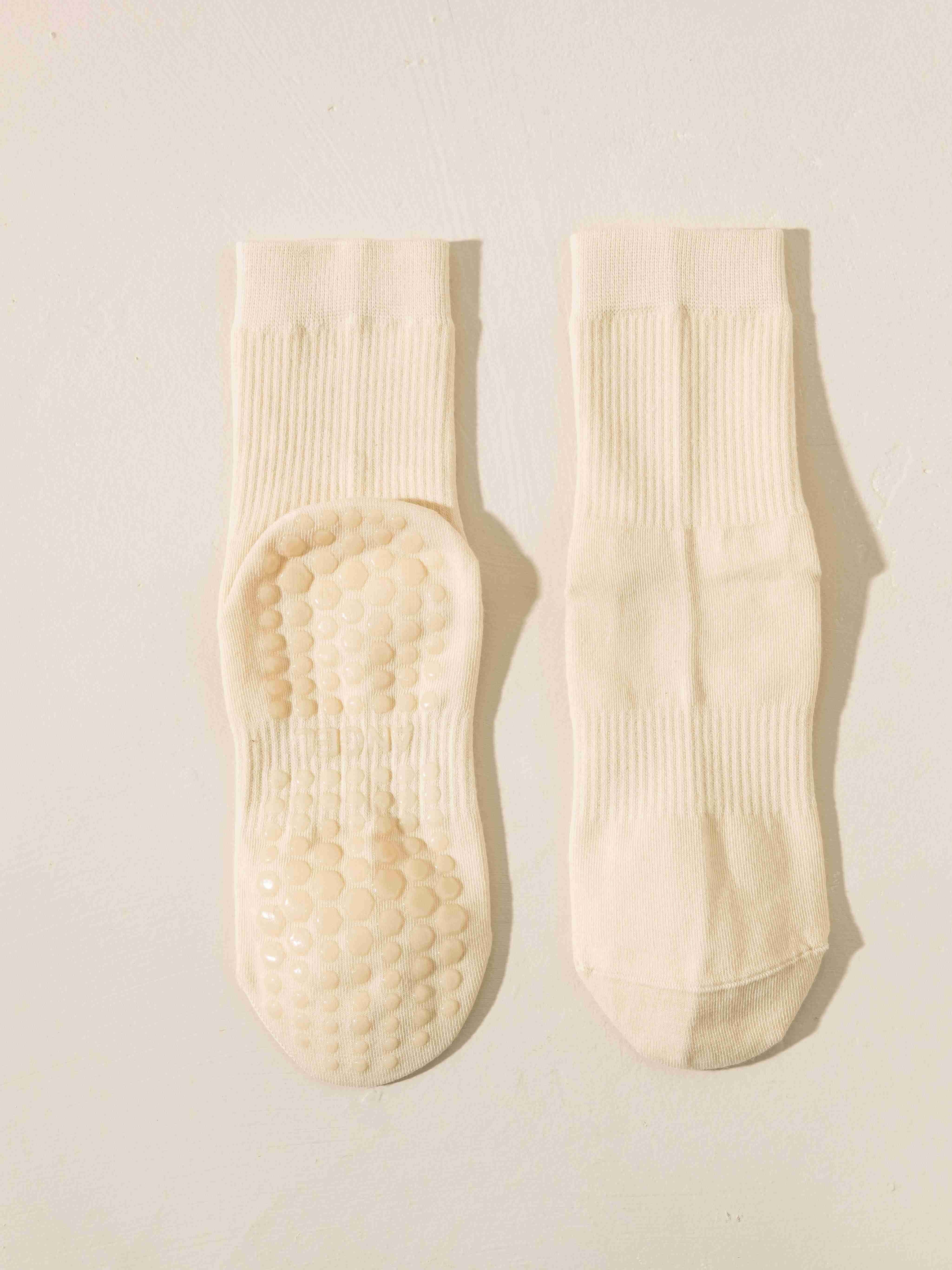 Marc JoJo - Wholesale Socks - Women's - Non-Slip Socks for Yoga and Pilates. Mid-Calf21