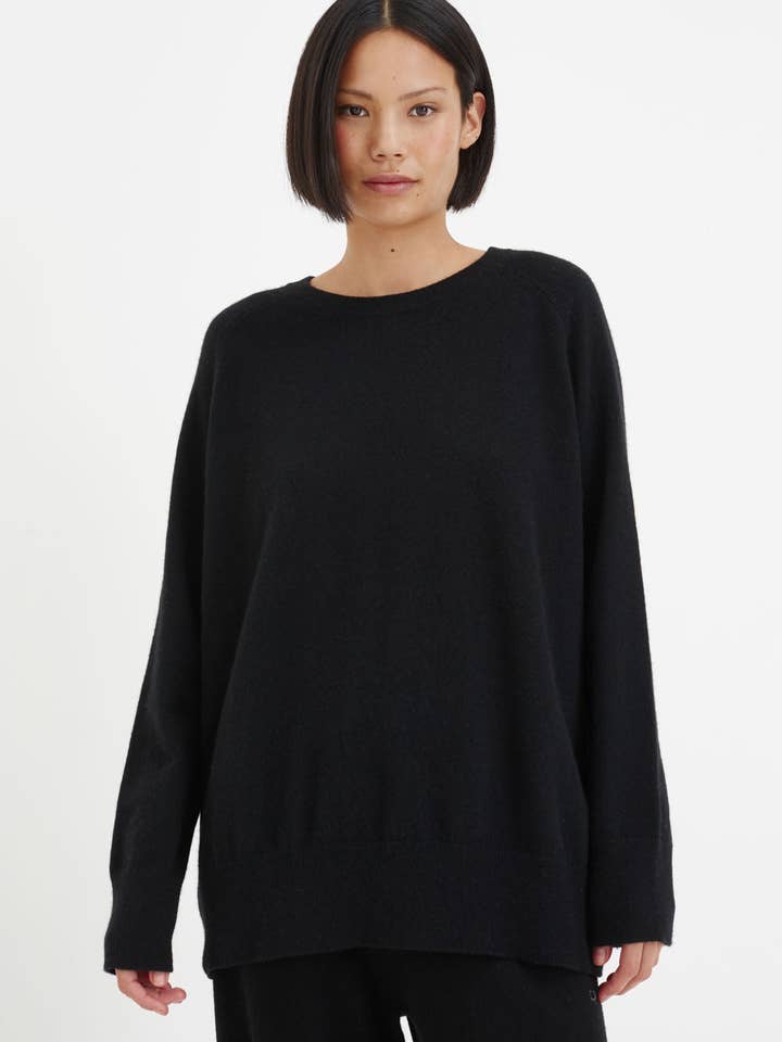 Black Cashmere Slouchy Sweater for wholesale by Chinti & Parker