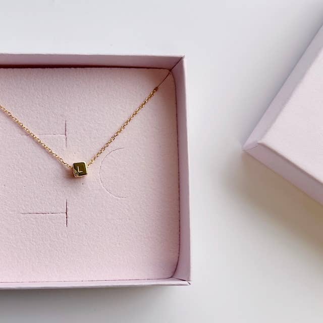 Collana LOVE per la vendita all'ingrosso da parte di LOU LOTO.