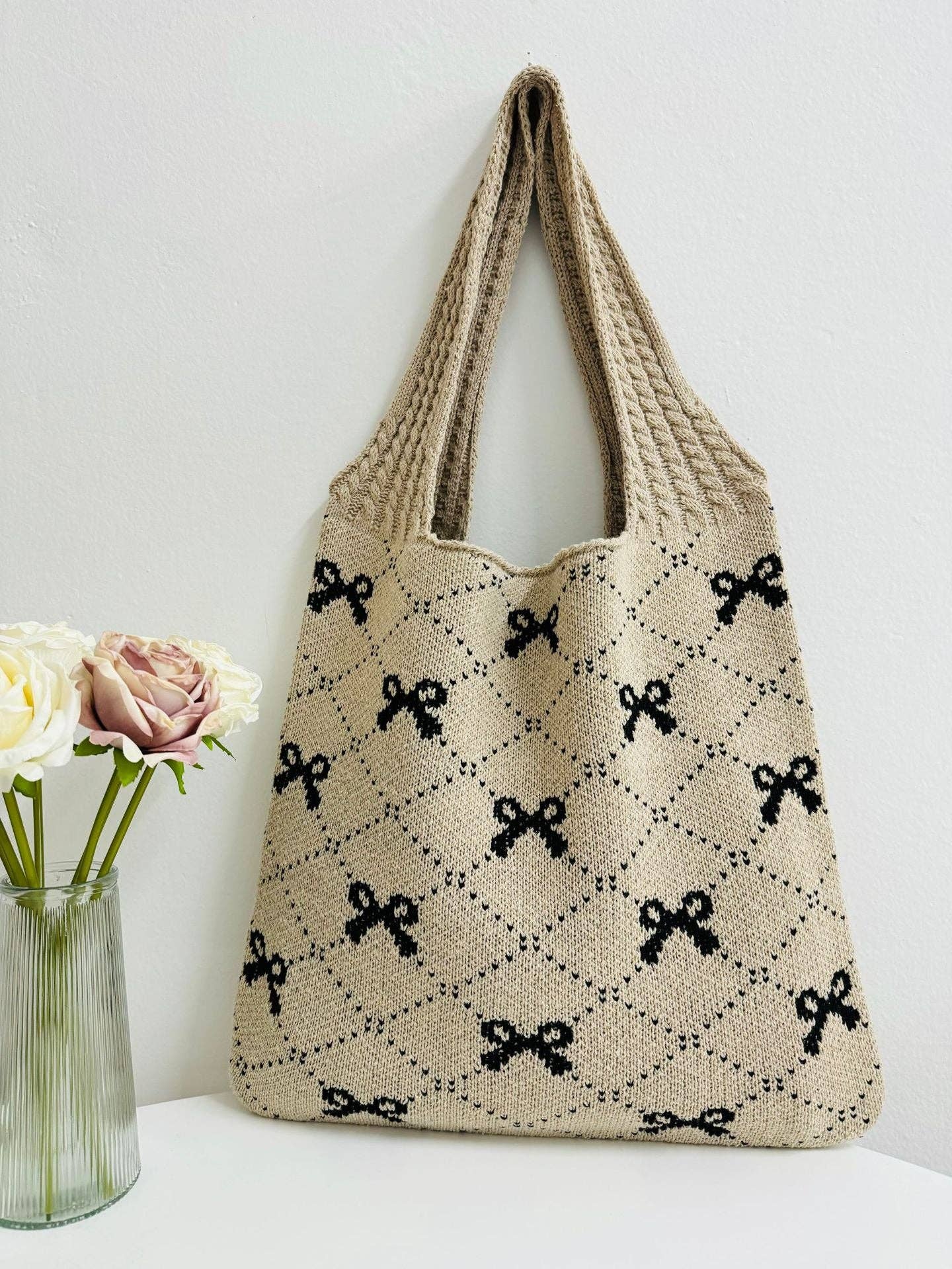 Dipped Shop – Großhandel Tragetasche – Damen – Gestrickte Schultertasche mit Bogenmuster und großem Fassungsvermögen DPB11062