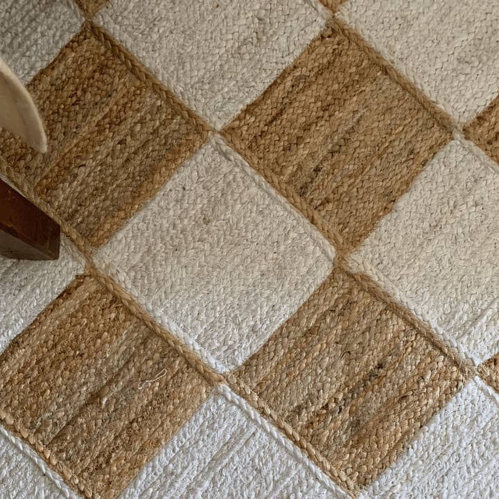 Maia Homes - Wholesale Area Rug - Diamond Checker Jute Rug - Natural and White2