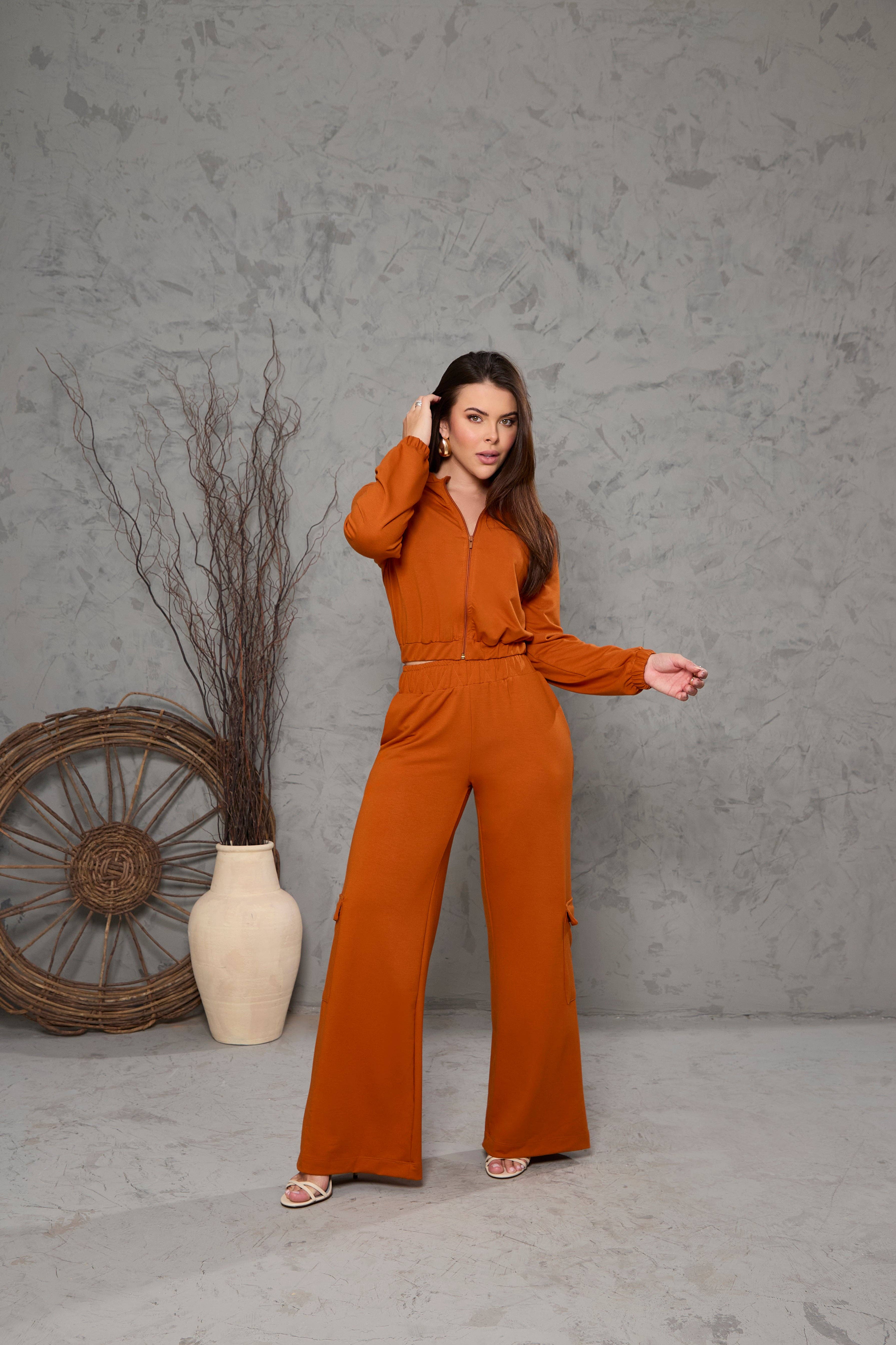 MARA – Großhandel Set aus Oberteil und Hose (NICHT Loungewear) – Damen – Set mit Stehkragenbluse, Bomberjacke mit Reißverschluss und Cargohose1