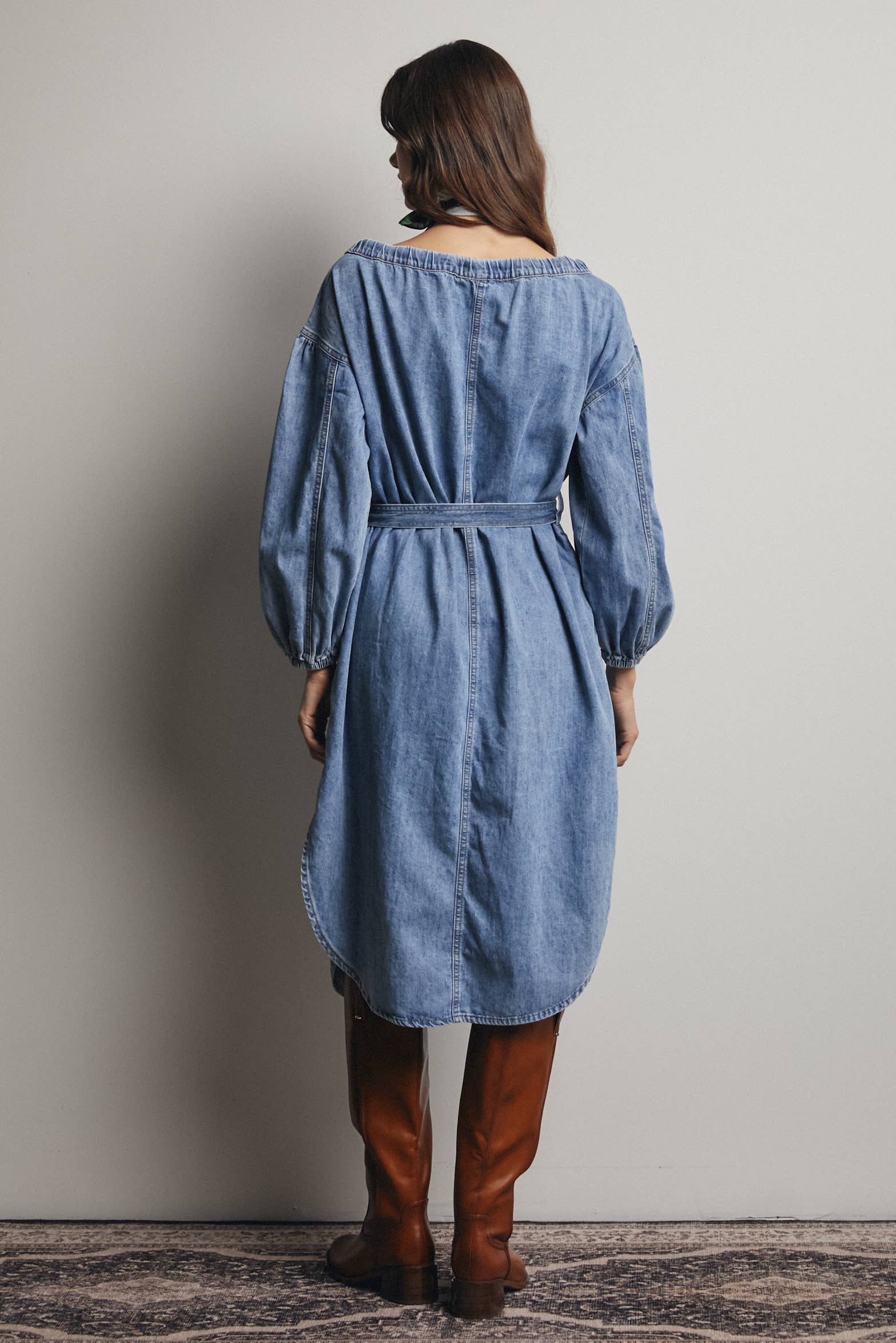 Lavage Cloud Robe-chemise en jean à épaules dénudées avec ceinture FD0010 en vente sur Faire8