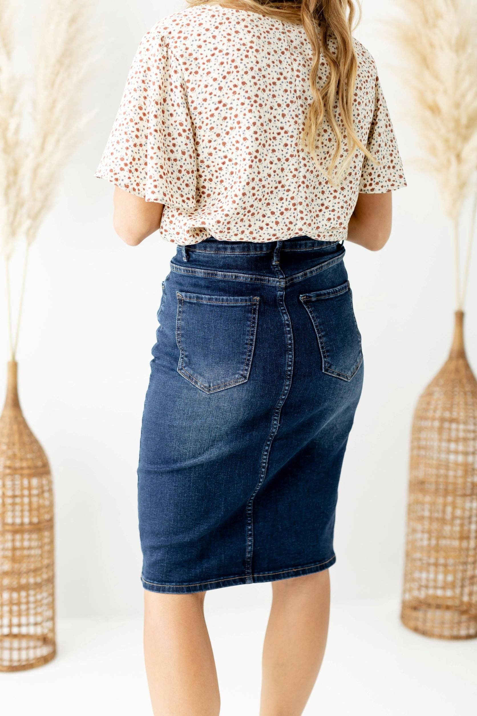 The Main Street Exchange - Wholesale Skirt - Women's - 'Wren' Classic Denim Skirt2