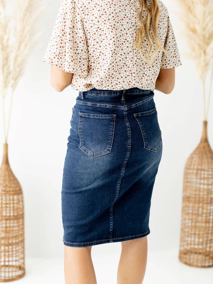 The Main Street Exchange - Wholesale Skirt - Women's - 'Wren' Classic Denim Skirt2