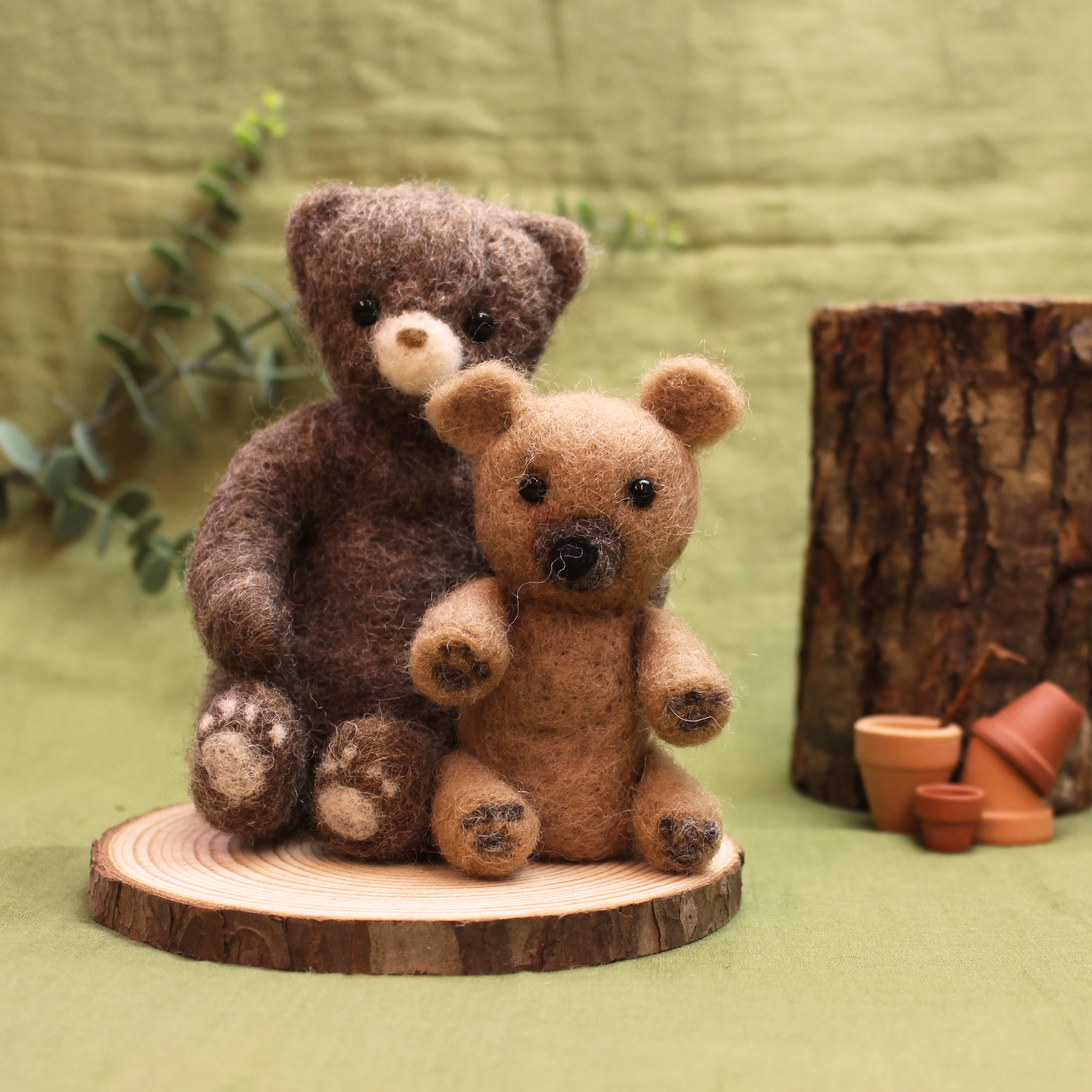 The Makerss – wholesale Craft sewing kit – Papa Cuddle Small Needle Felt Kit0