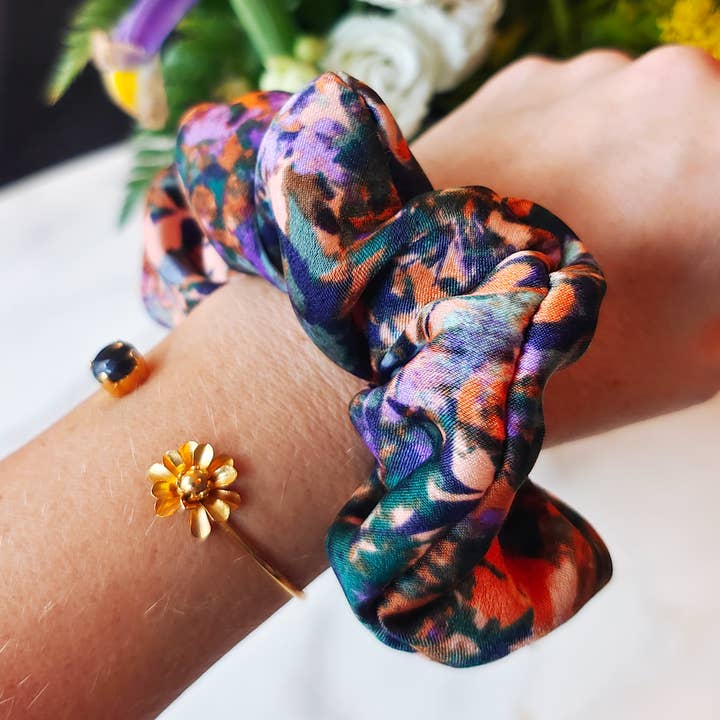 APHRODITE scrunchie/floral print arty terracotta purple v for wholesale by Laure Derrey