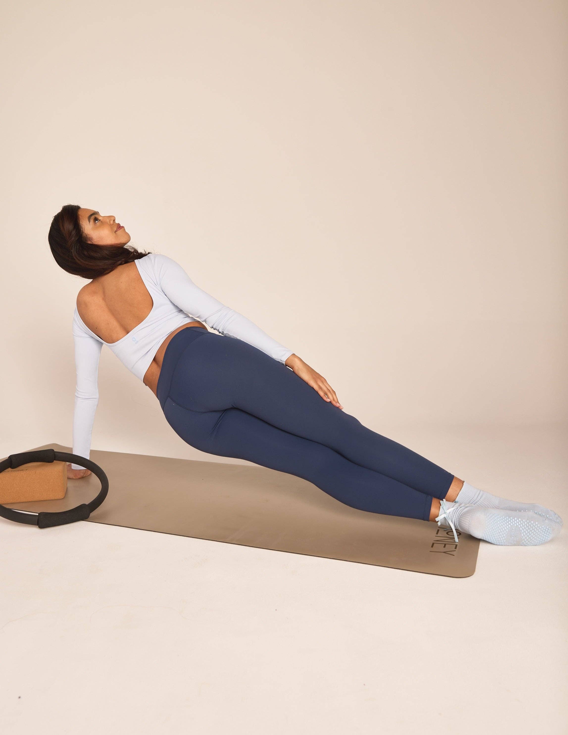 LUCKY HONEY – Engroshandel Strømper - Dame – The Juliet gripstrømpe med flæsekant og satin sløjfe14