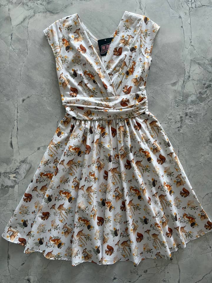 Robe Greta Animaux de la Forêt pour la vente par Retrolicious