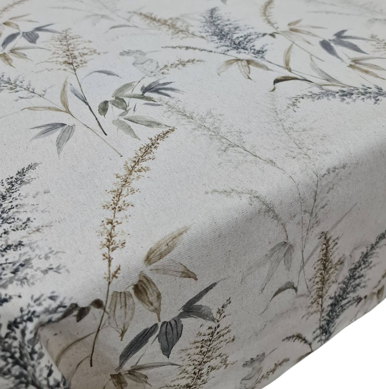 Lunaria Lab - Wholesale Tablecloth - Bamboo Tablecloth in Linen Blend2