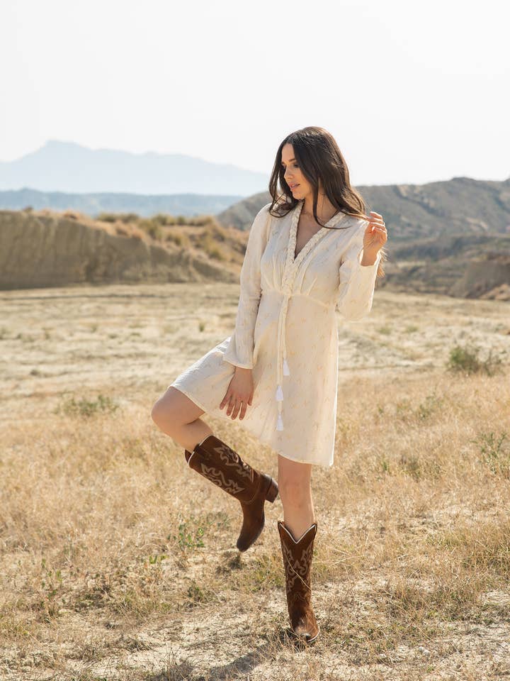 Abito Aisha Corto Pipistrello. Grezzo per la vendita all'ingrosso da parte di Nu uniq