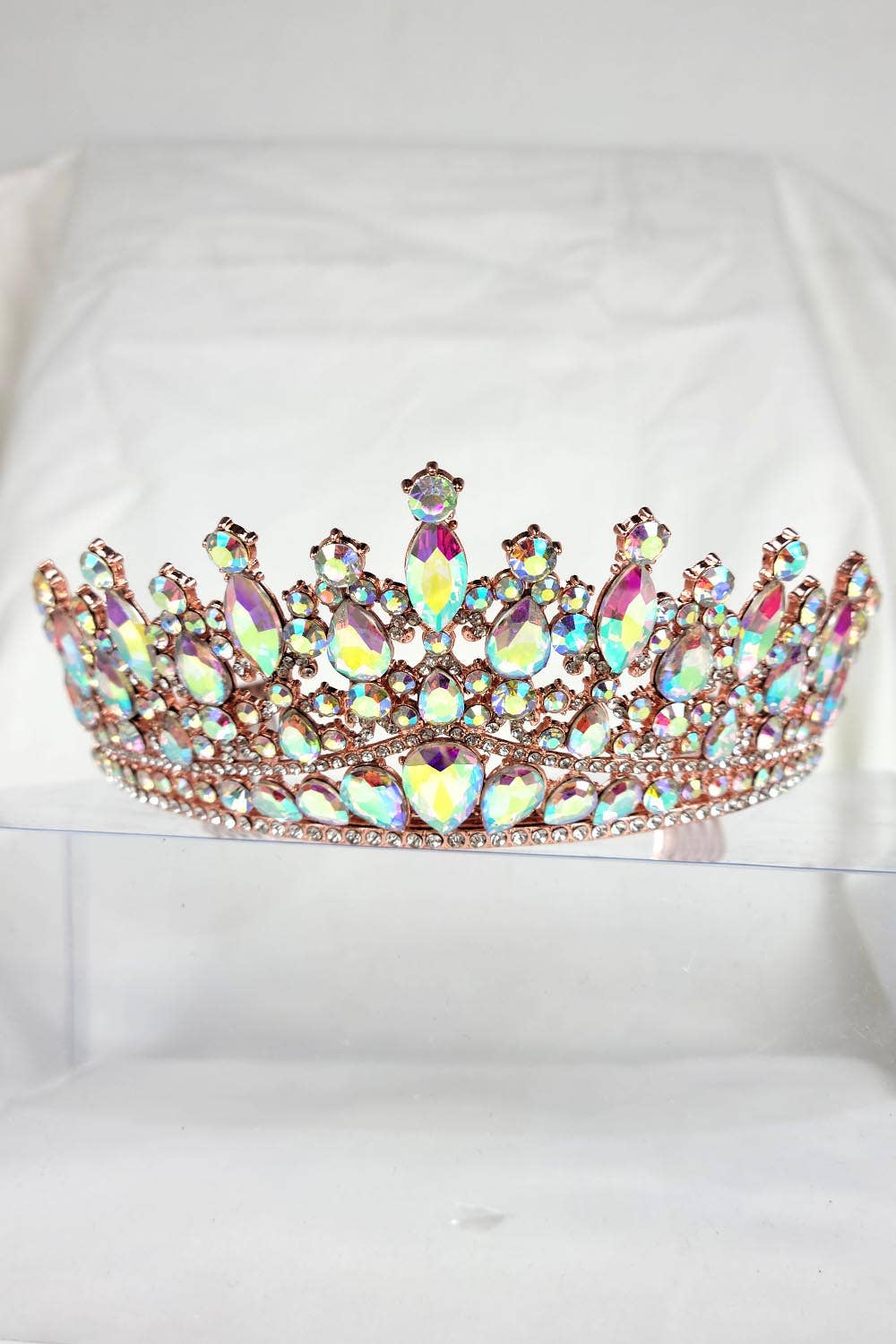 Chicas - Wholesale Tiara - Women's - One Size Fits All Tiara With Jewels HT93237