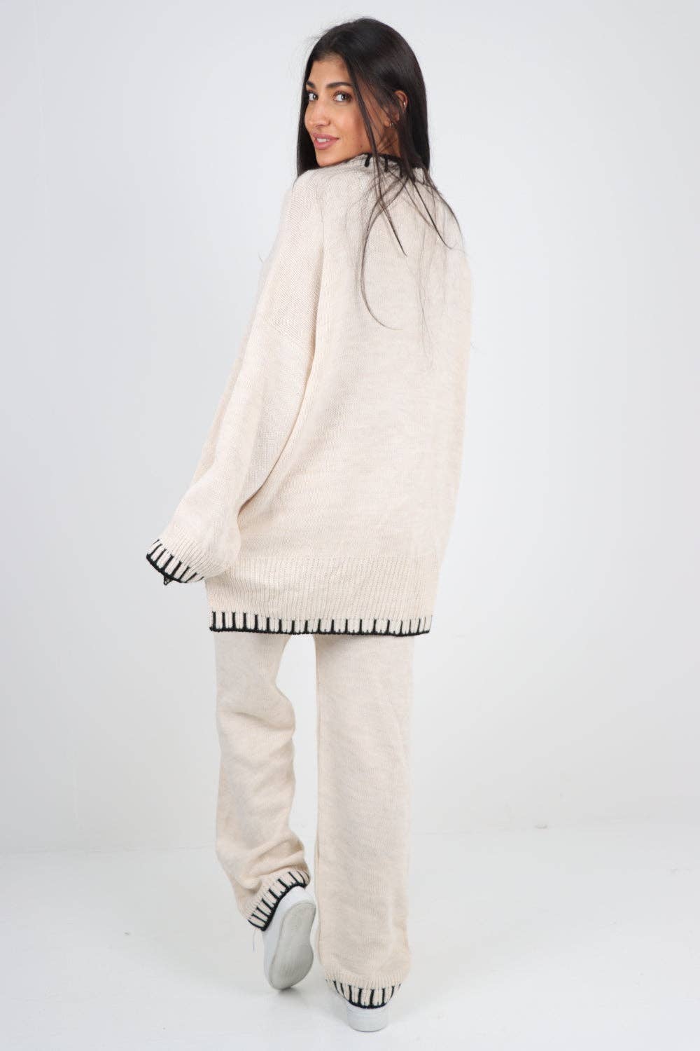 Miss Bold – Engroshandel Loungesæt - Dame – Italienske oversize strikkede sæt i matchende design3