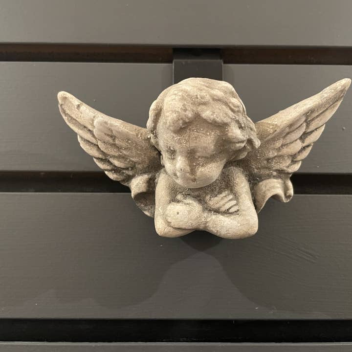Masterpiece Studio - Wholesale Plaque - Pouting Cherub Wall Plaque (PL50)