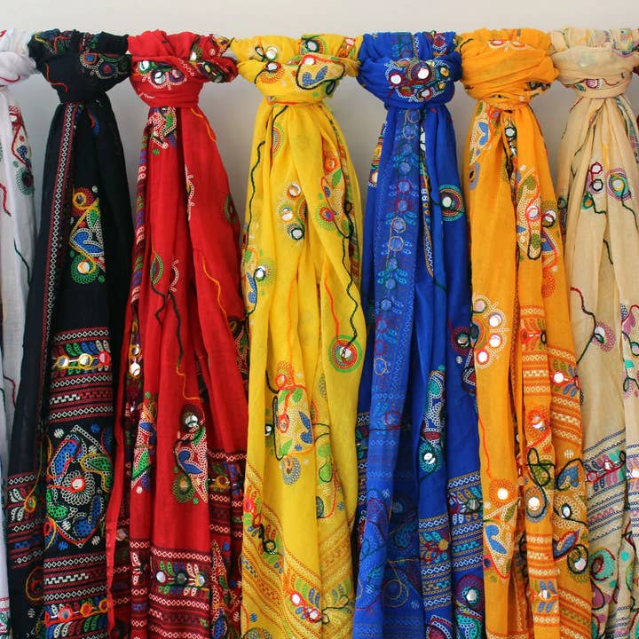 GYPSY STUDIO - Wholesale Scarf - Women's - 5 Piece Multi Colorful Embroidery Phulkari Stole Dupatta2