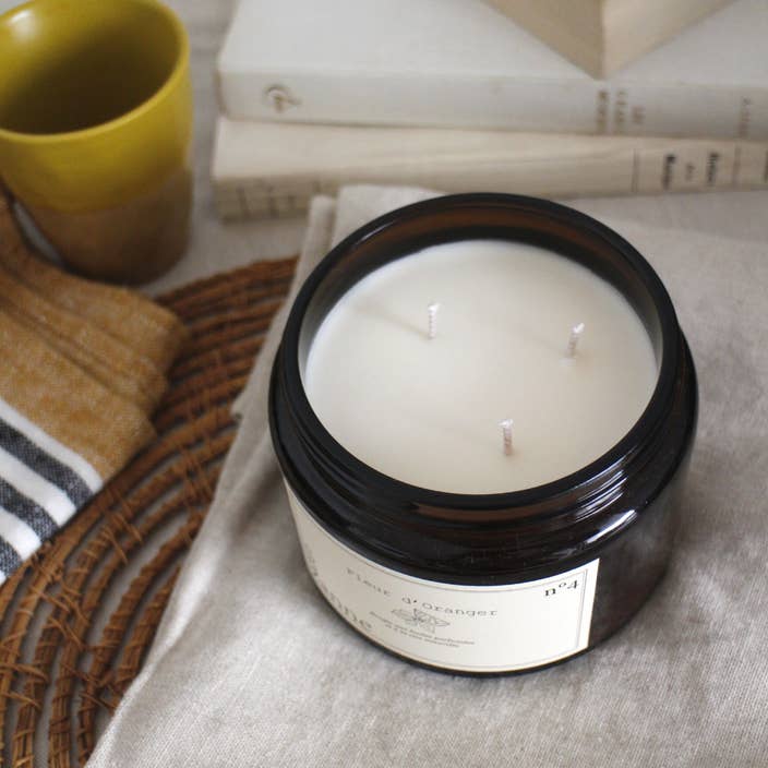 Grande Bougie n°4: La Fleur d'Oranger pour la vente par Suzanne La Naturelle