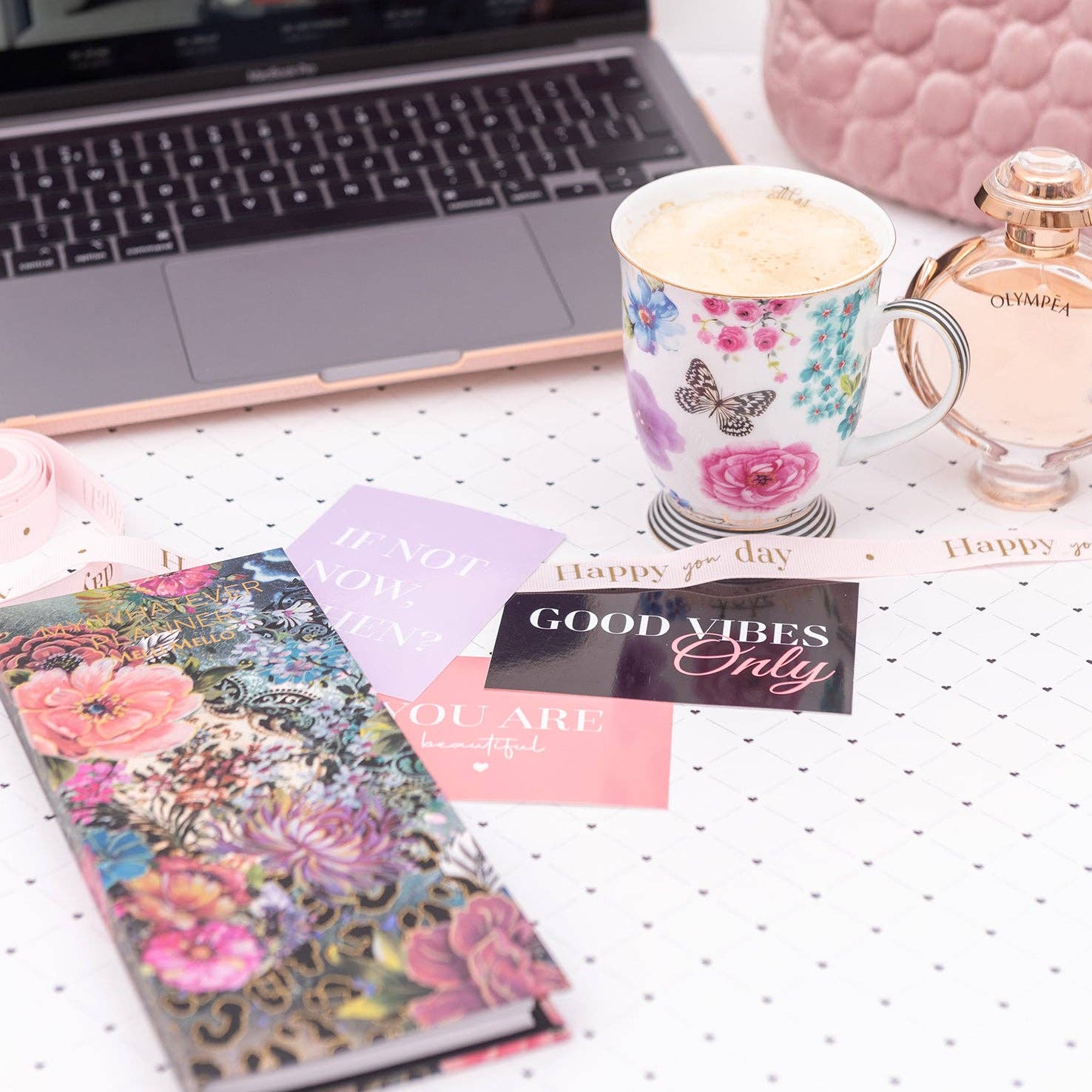 Melli Mello - Wholesale Planner - Melli Mello Paradise Power Planner5