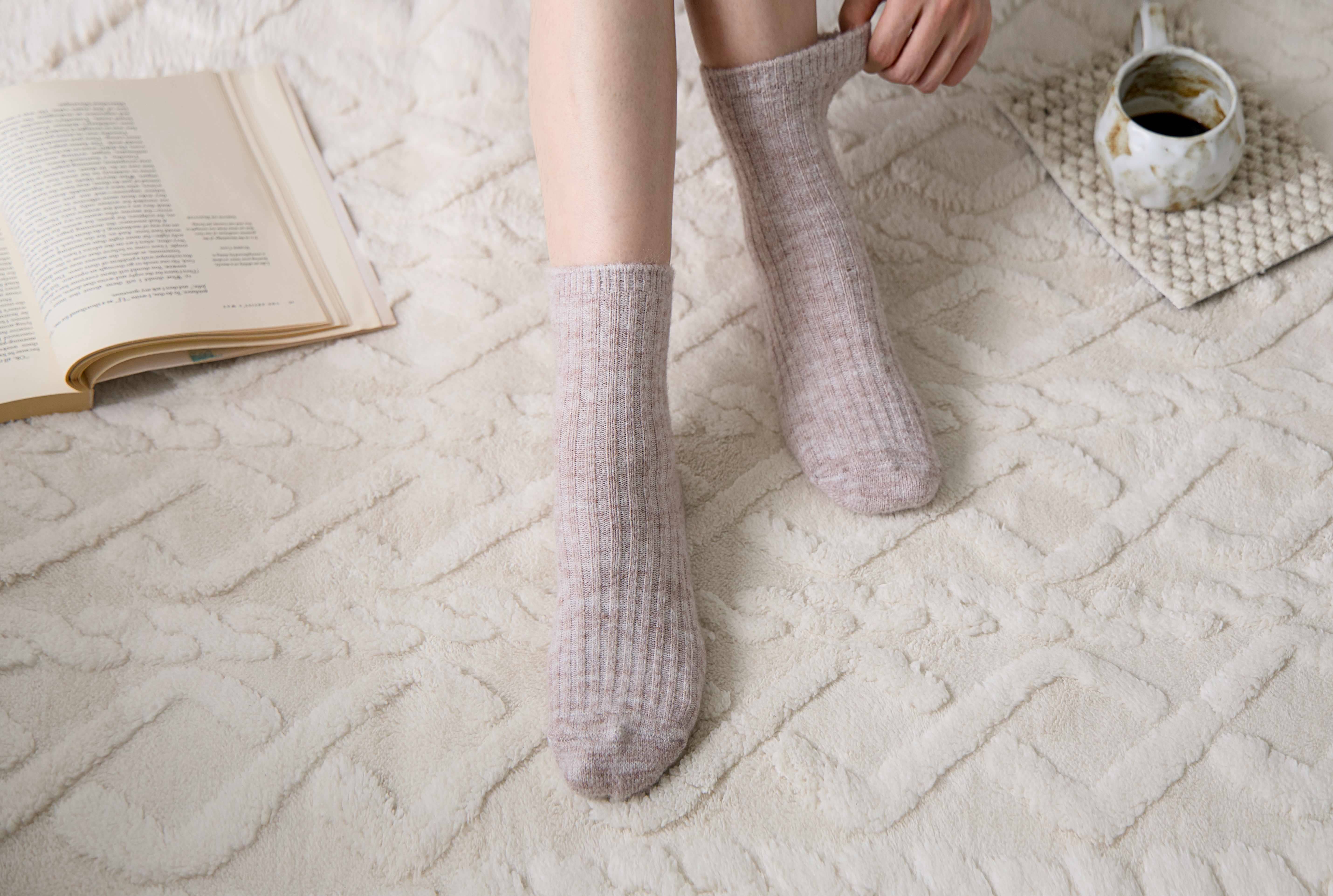 Happy Knits – wholesale Socks – Women's – Women’s Classic Wool Crew Socks – Cosy Snug Winter Fit6