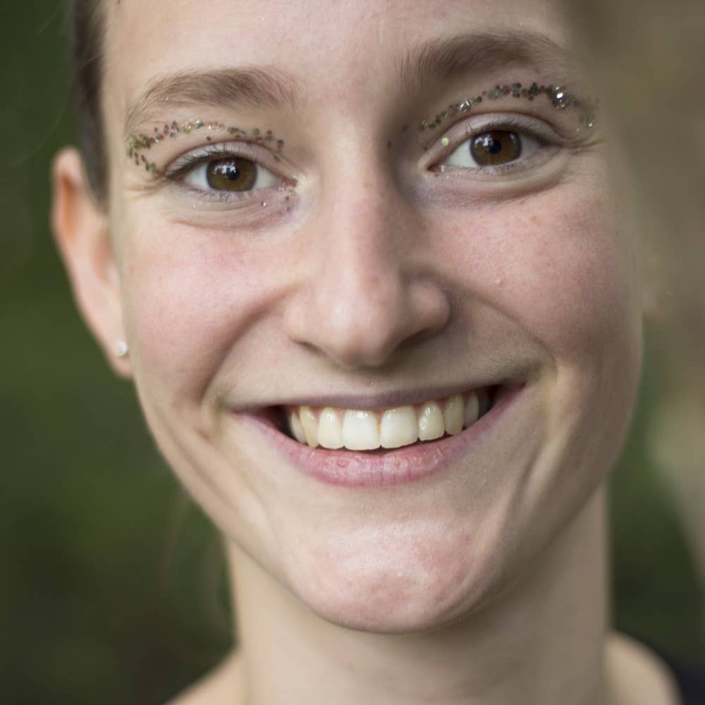 Savonnerie Aubergine - Wholesale Body Glitter/Shimmer - Glitter - Moon Rousse - plant-based biodegradable3