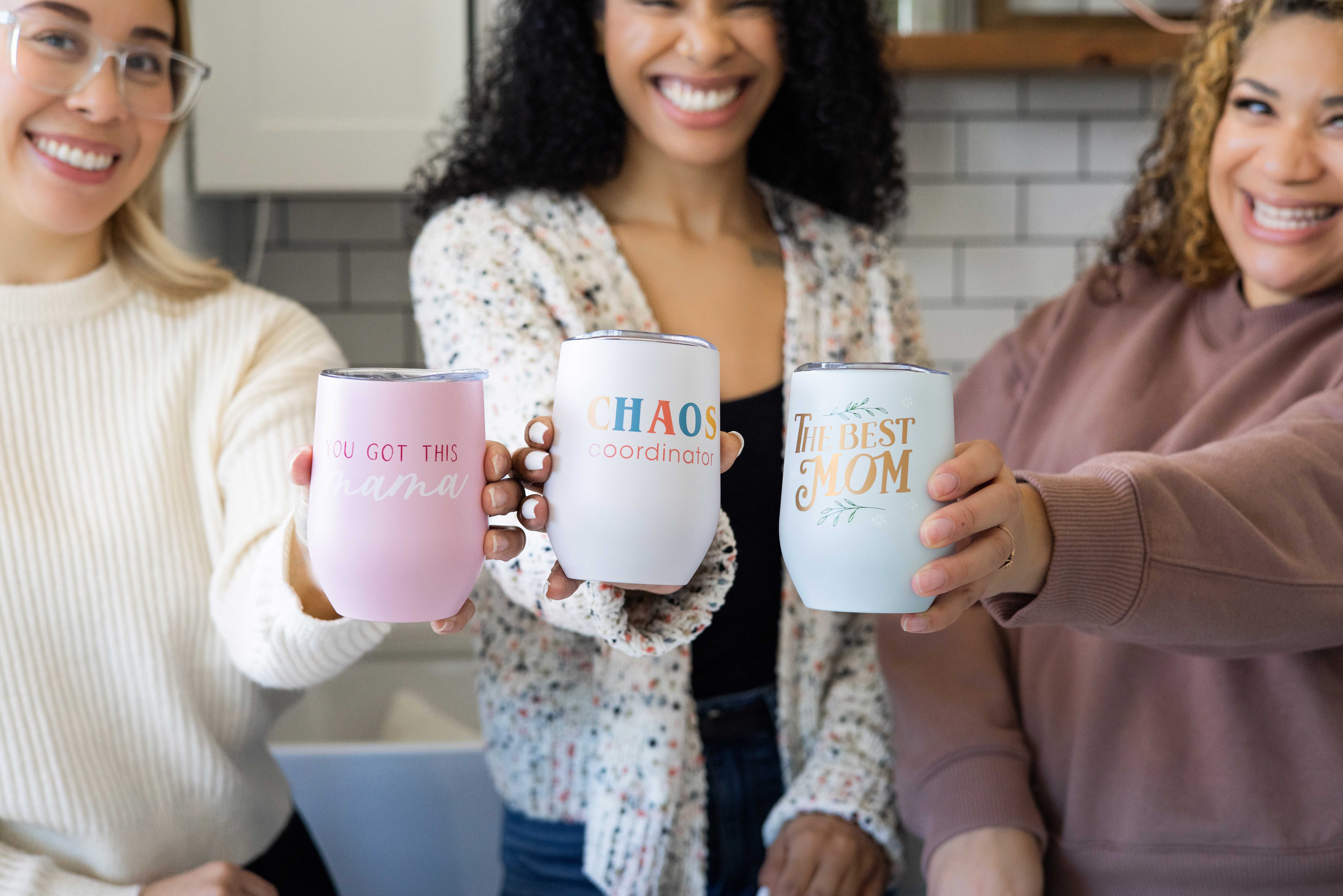 Pearhead - Vente Gourde/bouteille isotherme - Verre à vin "Tu gères, maman", cadeau pour la fête des mères6
