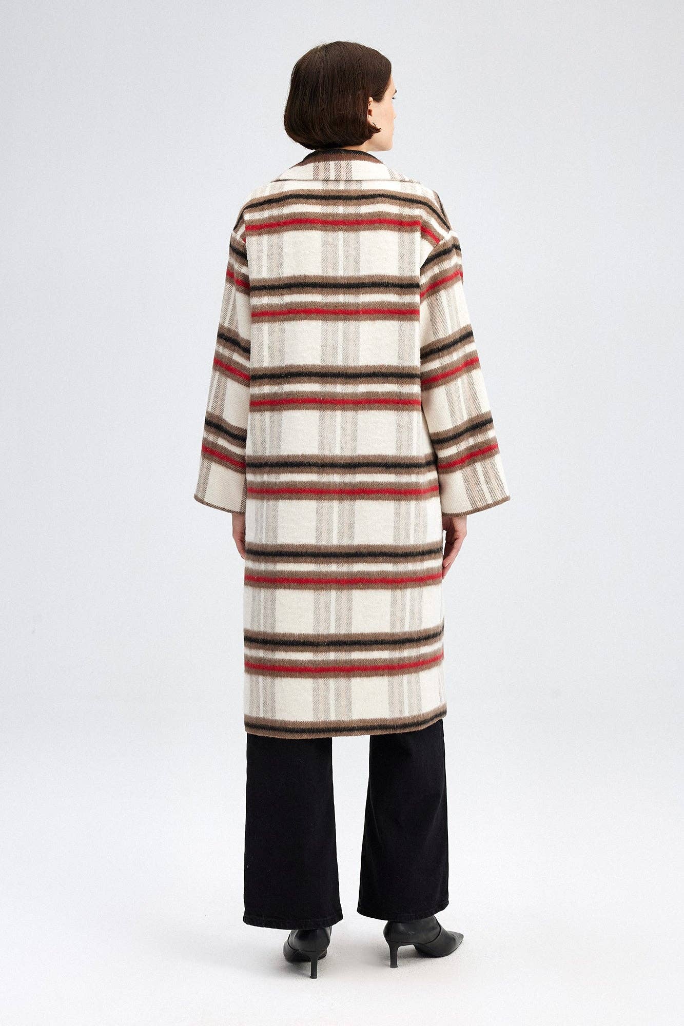 Patterned DOUBLE-BREASTED BRUSHED WOOL PLAID COAT for wholesale on Faire3