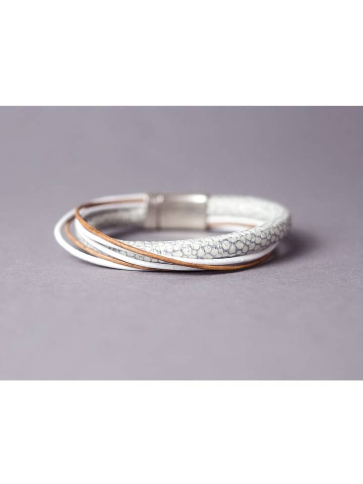 Pulsera bohemia Infinity de cuero con cuero de raya de Lia & Saora GmbH para venta al por mayor de Lia & Saora GmbH