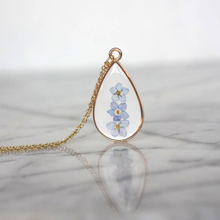 The Pretty Pickle - Wholesale Pendant/Charm Necklace - Forget Me Not Flower Necklace- Gold Plated3